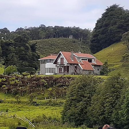 Chacara Com Wi-Fi, Churrasqueira E Lazer Em كونها المظهر الخارجي الصورة